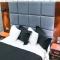HOTEL MISION 11