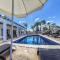 Fabulous Villa In Coral Bay Near Beach, Amenities