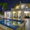 Fabulous Villa In Coral Bay Near Beach, Amenities