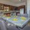 Fabulous Villa In Coral Bay Near Beach, Amenities