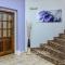 Fabulous Villa In Coral Bay Near Beach, Amenities