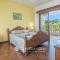 Fabulous Villa In Coral Bay Near Beach, Amenities