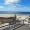 TINY STUDIO BATAVIA adults only Bed by the Sea