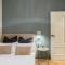 Modern stylish 3 bedroom Arco de Triunfo