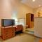 Holiday Inn Express Hotel & Suites Ventura Harbor by IHG