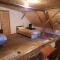 Studio cu bucatarie , baie , scara interioara , etaj cu dormitor openspace , curte cu grill, terasa