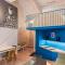 Architect designed studio (EP7L). Green roof top!