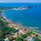 Beachfront Potrero - nice 7-BR villa, private cook included - Casa Royal
