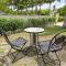 Marsh Mellow South Cottage by Bluescape