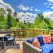 Pet-Friendly House with Deck - 10 Mi to Stowe Mtn!