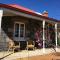 Randell Cottage - Adelaide Hills - Cosy Rustic Hideaway - Gumeracha