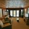 Spruce Haven home - 海沃德