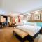 MGM Signature Towers, Balcony Suite, Strip View - NO RESORT FEES!