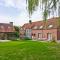 Vakantiewoning LEau Tendre in Ellezelles, met wellness en buitenzwembad met overkapping