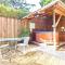 Bridge House with private hot tub, Coniston