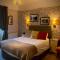 Glenville House - Adults Only - Incl FREE off-site health club with swimming pool, hot tub, sauna & steam room