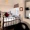 Glenville House - Adults Only - Incl FREE off-site health club with swimming pool, hot tub, sauna & steam room