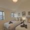 Harbour Heights, Luxury Coastal Apartment in The English Riviera, close to the Shops, Bars, Restaurants, Marina and Beaches