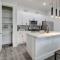 New Luxurious Double-Story Home Located in Highland Heights - Хьюстон