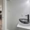 New Luxurious Double-Story Home Located in Highland Heights - Хьюстон
