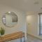 Marina Walk, New Luxury Coastal Apartment in The English Riviera, close to the Shops, Bars and Restaurants with Torquay Marina and Torre Abbey Sands Beach a short walk away!