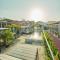 AmazINN Places Rooftop and Design Pool I