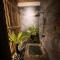 TROPICAL HOUSE RIVERSIDE RETREAT