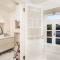 MINIQ HOMES 102 - Historical Stone House with Garden Cinema
