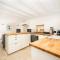 MINIQ HOMES 102 - Historical Stone House with Garden Cinema