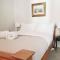The Early Settler 200 metres from CBD