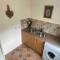 The Shires - Quirky 3 bed holiday home with Wood-fired Hot-tub - Rudston