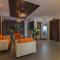 The oh so sexy Triple Penthouse-Rare 3-5br 188m2