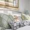 A Superb Bijou Retreat with Jacuzzi near an Excellent Village Pub