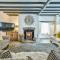 A Superb Bijou Retreat with Jacuzzi near an Excellent Village Pub