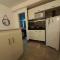APÊ 102, 2 QUARTOS, TÉRREO | WI-FI 600MB | RESIDENCIAL JC, um lugar para ficar.