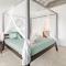 Mon Paradis Bleu beach house, 2 bedrooms and sea view!