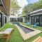 Casa Guitarra - Playa Potrero, modern house, pool in guitar shape, one floor