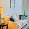 Apt equipped 3 Beds /Clubhouse free /Near Markets