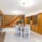 Magnificent Eltham House with stunning view