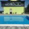 Lika Relax and Party House with sauna, jacuzzi and outdoor heated swimming pool - Lovinac