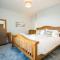SAUNTON NORBORO 4 Bedrooms