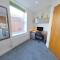 Victoria House - Deluxe Studios in Coventry City Centre, free parking, by COVSTAYS