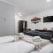 Delta Rooms