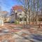 Hike and Swim Family Home in Albrightsville!