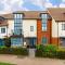 Heliodoor Apartments Milton Keynes Spacious 5 Bedroom House with Free Parking, Near M1 J14 - Broughton