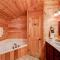 Little Creek Lodge