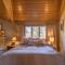 A Nest With a View - Blowing Rock