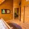2 Cubs Cabin