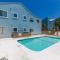 Charming family condo - walking distance to beach by Mustang Island, Sleeps Four, 2025 Traveler Award Charming family condo - walking distance to beach by Mustang Island, Sleeps Four, 2025 Traveler Award