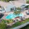 Great Short Term Deals On Amazing Waterfront House with Pool in Indian Rocks Beach!